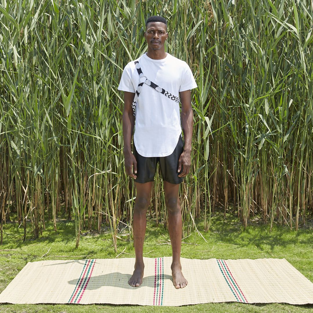 Axum harness tee